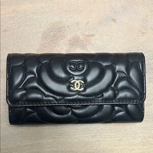 Black flower design wallet